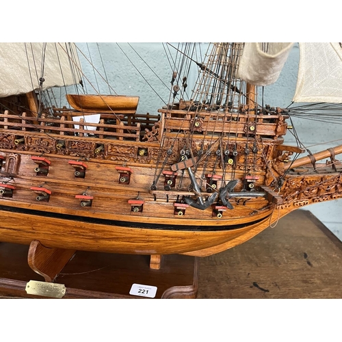 221 - Large scratch built model of a 100 gunner galleon - Sovereign of the Seas