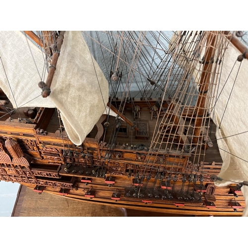 221 - Large scratch built model of a 100 gunner galleon - Sovereign of the Seas