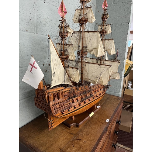 221 - Large scratch built model of a 100 gunner galleon - Sovereign of the Seas