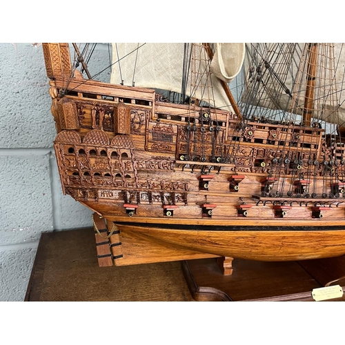 221 - Large scratch built model of a 100 gunner galleon - Sovereign of the Seas