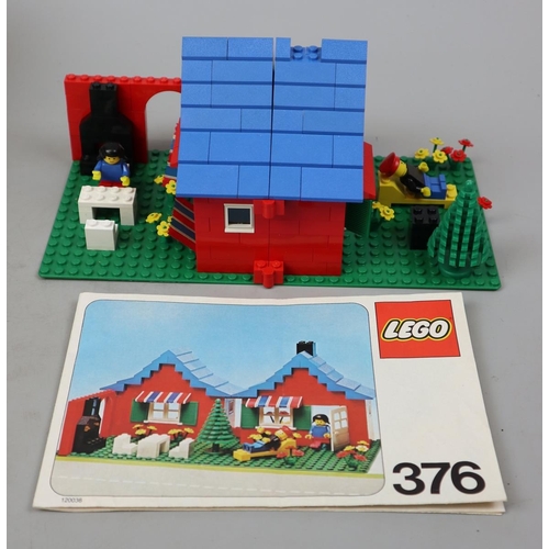 363 - Vintage Lego set 376 town house and garden in 050 box (complete)