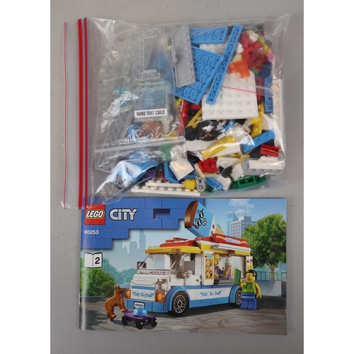 364 - 2 Lego sets - 21158 and 60253