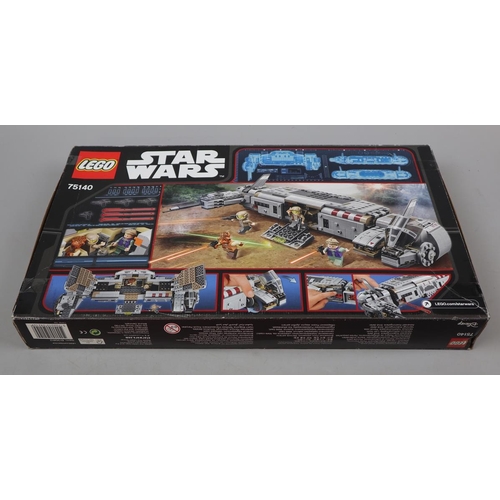 375 - Lego Star Wars Resistance Troop Transporter in original box - 75140