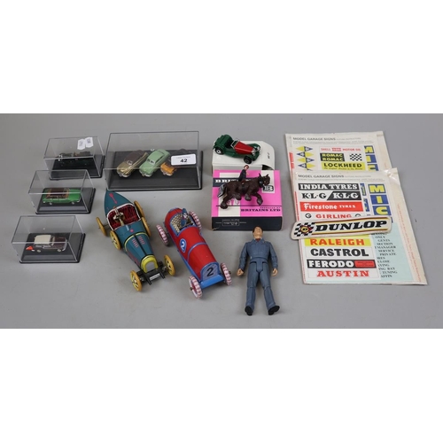 42 - Collection of model vehicles to include die cast & tin plate clockwork