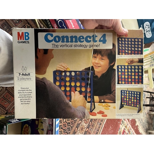 421 - Set of games: Snakes and Ladders, Pictionary etc