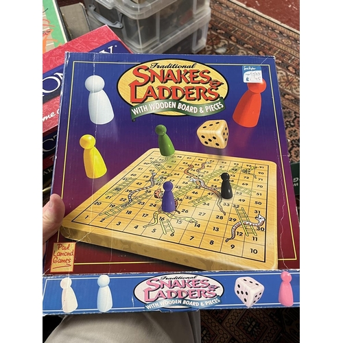 421 - Set of games: Snakes and Ladders, Pictionary etc