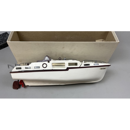 451 - Penguin super scale model Avon 17 inch battery powered boat in original box together with a pond yac... 