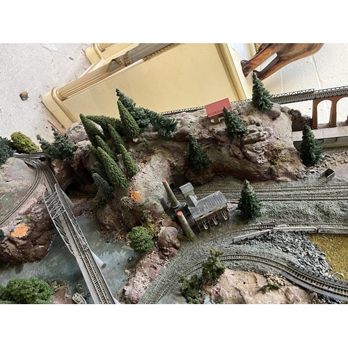 455 - Marklin Z-gauge model railway set diorama. Wired with track but no rolling stock. Complete with tran... 