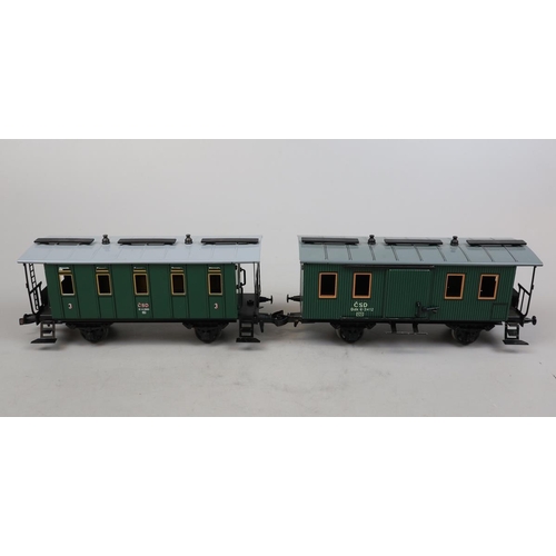 5 - 0 gauge 3 engines and 2 carriages plus collection of spares