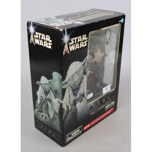 61 - Star Wars 1/7 pre painted vinyl model kit - Yoda together with Jar Jar Binks tooth brush set