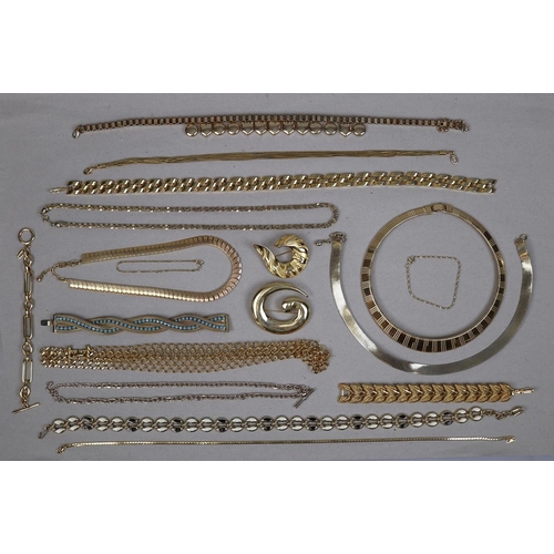 142 - Collection of gilt jewellery