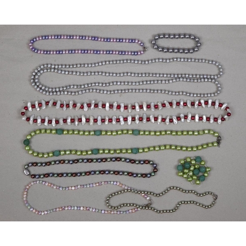 168 - Large collection of South Sea and cultured pearl necklaces