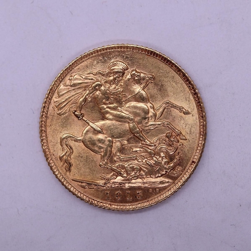 200 - Full gold sovereign 1915