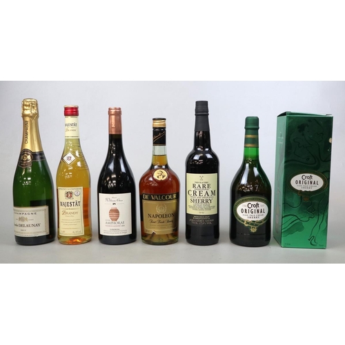 241 - 6 bottles of booze to include champagne, William Chace ampheora wine, Brandy, Sherry etc