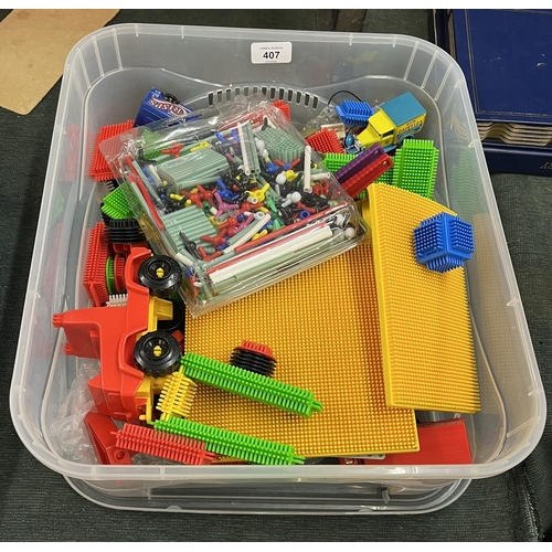 407 - Collection of stickle bricks etc