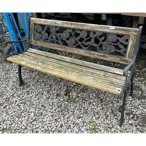 711 - Garden bench