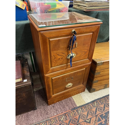 391 - 2 drawer wooden filing cabinet