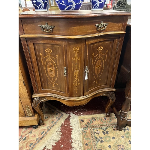 532 - Edwardian inlaid serpentine fronted side cabinet