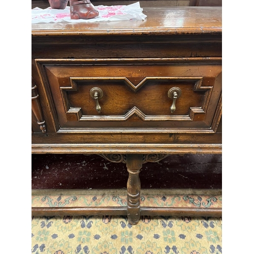 534 - Oak sideboard - Approx W: 181cm  D: 51cm H: 87cm