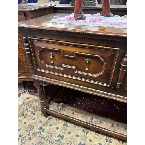 534 - Oak sideboard - Approx W: 181cm  D: 51cm H: 87cm