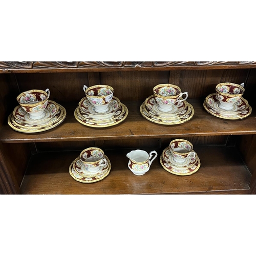 555 - Royal Albert Lady Hamilton tea set