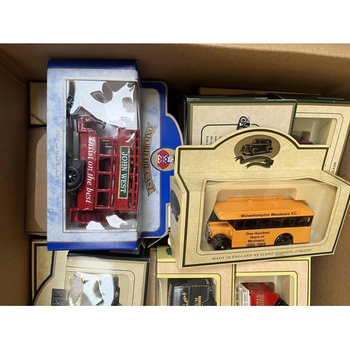 592 - Collection of die cast vehicles in original boxes