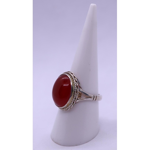 81 - Silver carnelian set ring - Size P