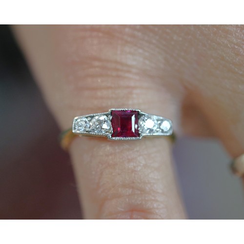 17 - 18ct gold Art Deco ruby & diamond set ring - Size L