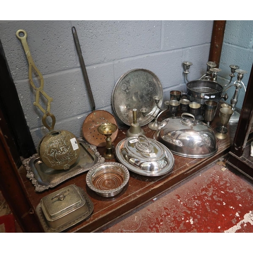 169 - Collection of mainly silver plate and metal ware to include P&O champagne bucket