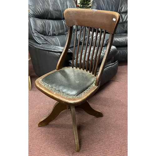 383 - Antique oak swivel chair