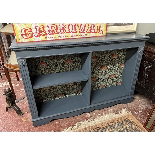 408 - Painted open bookcase - Approx W122cm D28cm H81cm