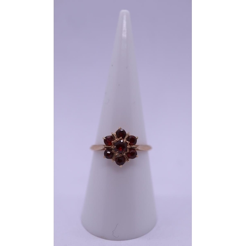 72 - 9ct gold garnet cluster ring, size N - Approx 2g