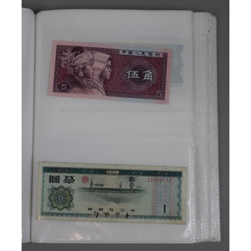 109 - Collection of world bank notes including Chinese, Polish, Scottish, Turkish, English etc