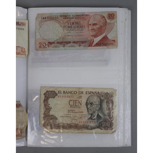 109 - Collection of world bank notes including Chinese, Polish, Scottish, Turkish, English etc