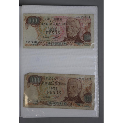 109 - Collection of world bank notes including Chinese, Polish, Scottish, Turkish, English etc