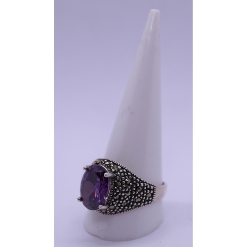 14 - Silver amethyst set ring - size W