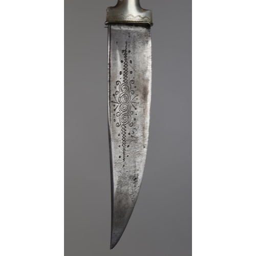 154 - Late 19thC - early 20thC Tibetan Husa Khampa knife with white metal scabbard, grip and pommel, toget... 