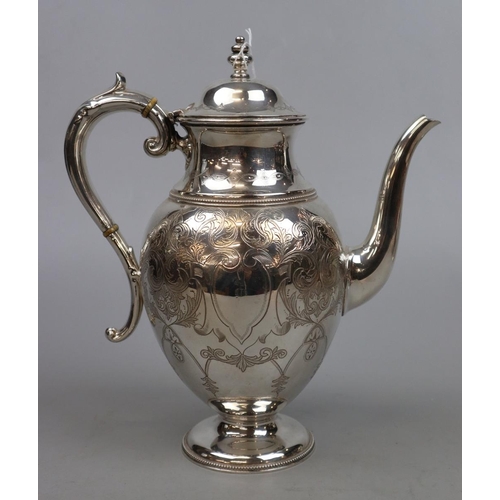 191 - Silver plate tea and coffee jugs to include Mappin and Webb