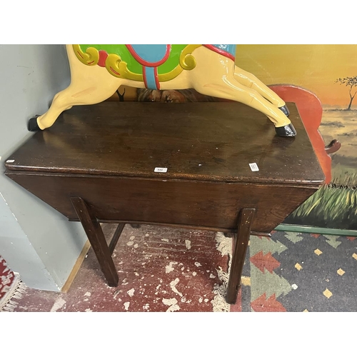 444 - Antique elm dough bin with fitted lid and raised on square section legs - Approx W: 101cm D: 51cm H:... 