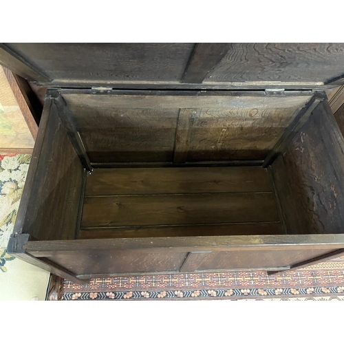 451 - Oak blanket box