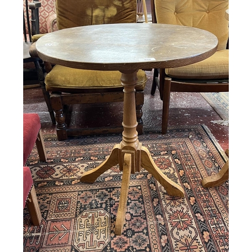 458 - 2 oak pedestal tables