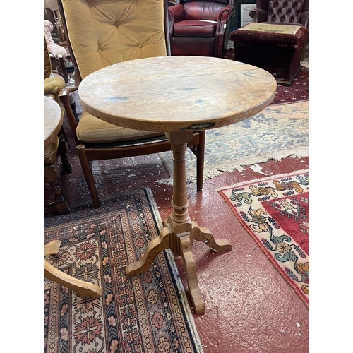 458 - 2 oak pedestal tables