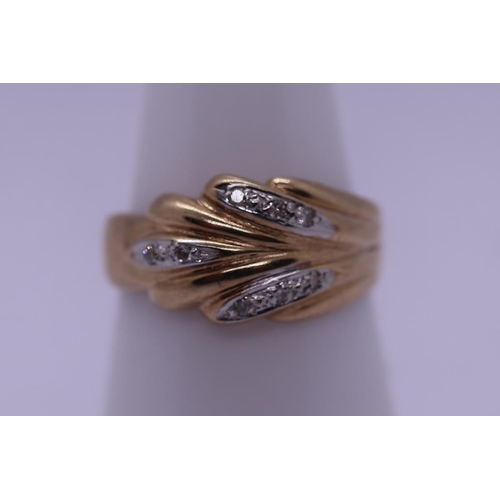 70 - 9ct gold ring set with 3 rows of 3 brilliant cut diamonds size N½ - Approx weight 2.9g