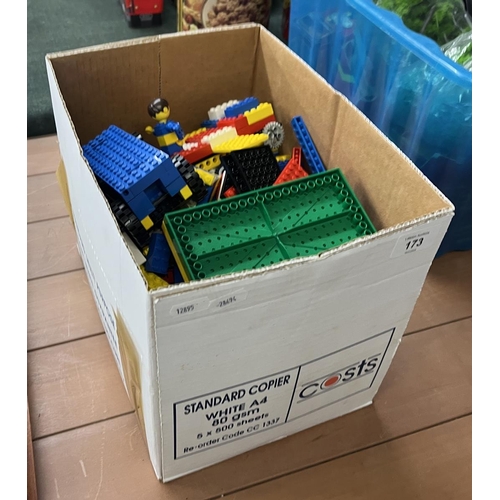 173 - Box of assorted Lego