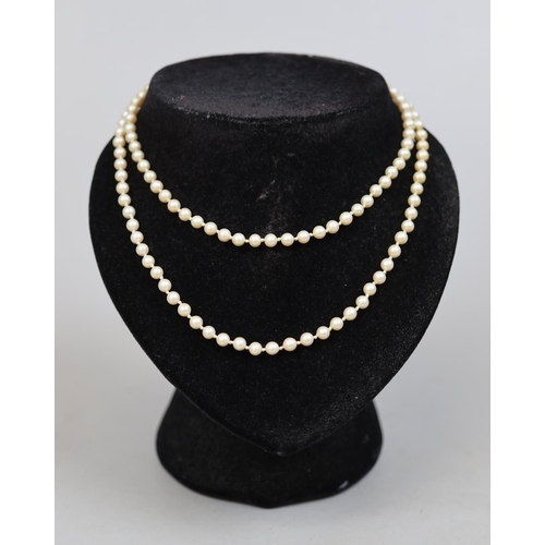 19 - Silver clasped pearl necklace