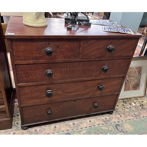 326 - 2 over 3 chest of decorated pine drawers - Approx W: 104cm D: 56cm H: 95cm