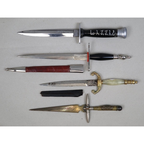 338 - Collection of knives/letter openers