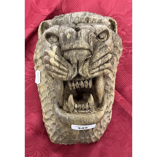 349 - Carved lions head - Approx H: 26cm