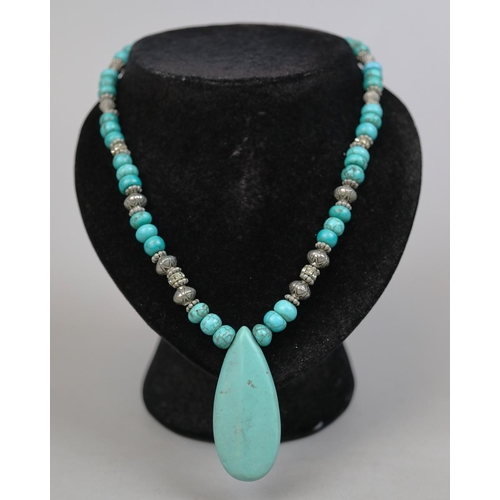 36 - Silver & turquoise necklace