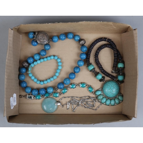 81 - Collection of turquoise jewellery